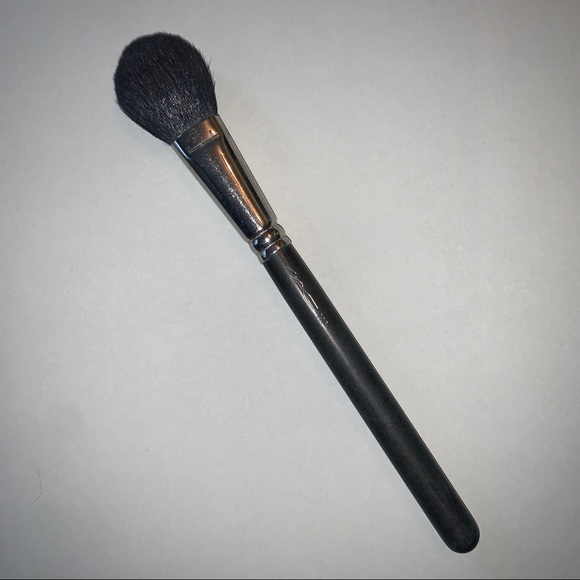 MAC 116 Blush Brush Original - Natural Bristles